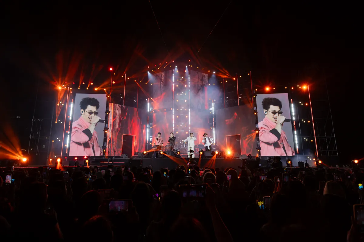 Dàn Anh tài tụ hội, làm mới loạt ca khúc bất hủ - Ảnh 6.