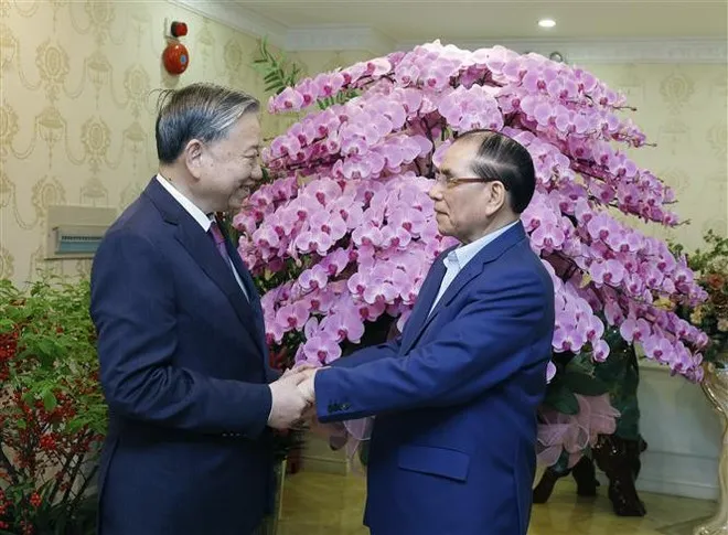 Tổng B&iacute; thư T&ocirc; L&acirc;m thăm, ch&uacute;c Tết nguy&ecirc;n Tổng B&iacute; thư N&ocirc;ng Đức Mạnh - Ảnh 2.