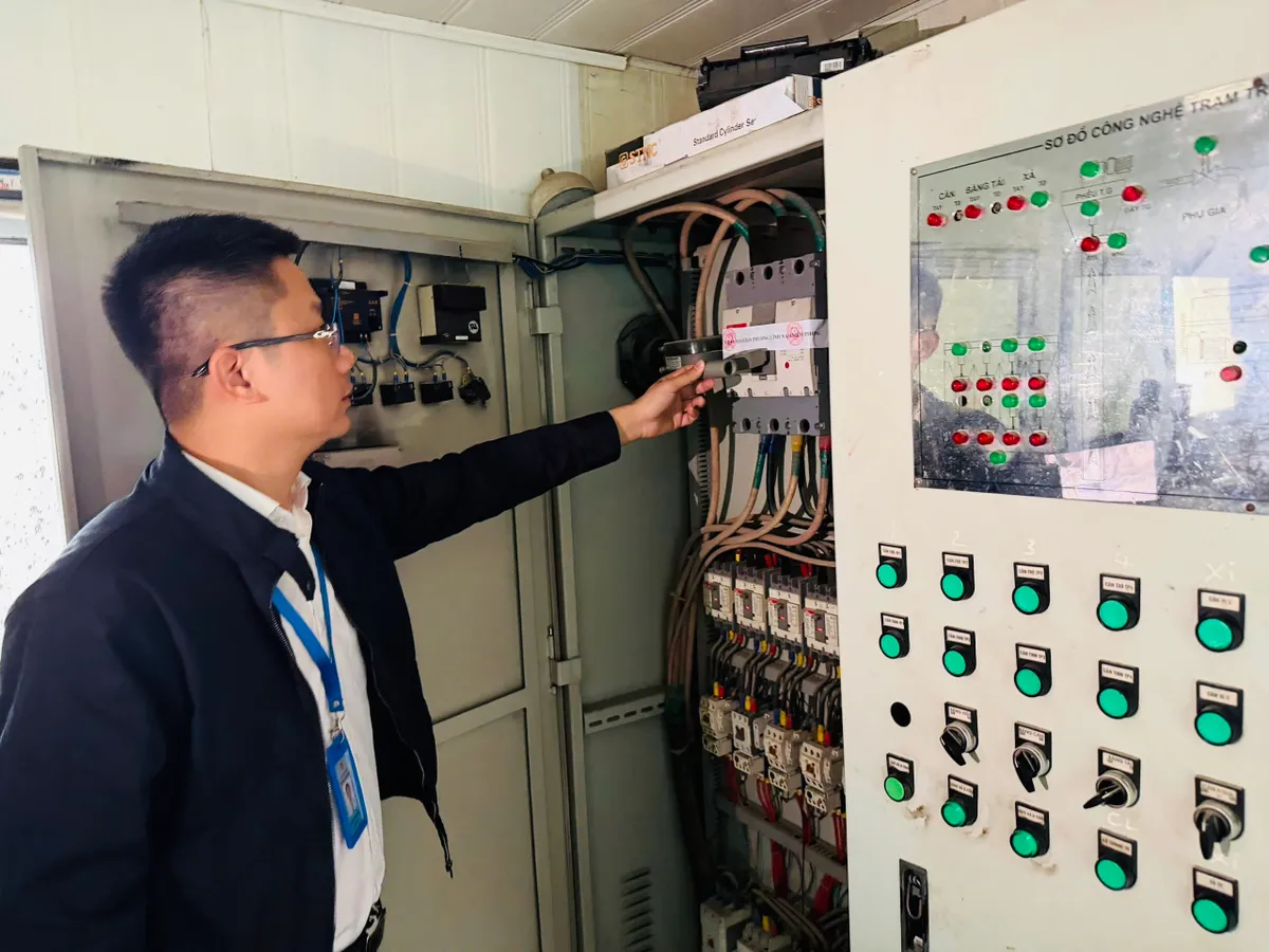 H&agrave; Nội: Xử l&yacute; dứt điểm c&aacute;c trạm trộn b&ecirc; t&ocirc;ng, asphalt kh&ocirc;ng ph&eacute;p - Ảnh 1.