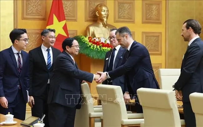 Thủ tướng Phạm Minh Chính với các doanh nghiệp Thụy Sỹ và châu Âu. Ảnh: Dương Giang/TTXVN