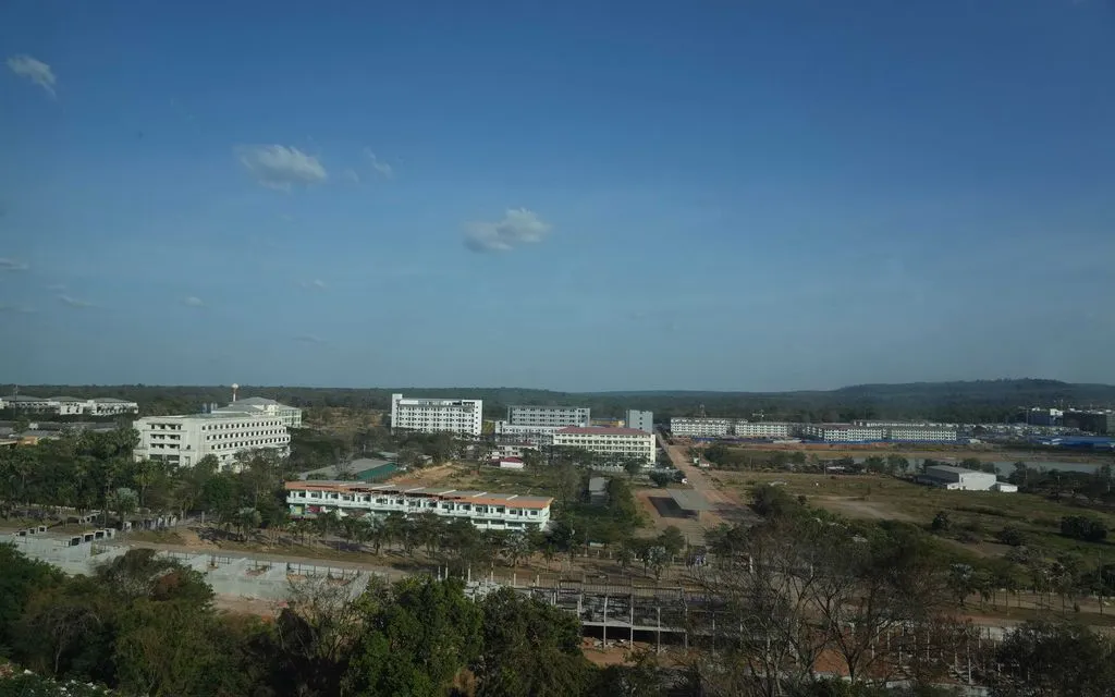 Khu nhà được nhà chức trách Thái Lan cho là sử dụng cho hoạt động lừa đảo tại O'Smach, Campuchia, ngày 2/2/2026. (Ảnh: AP)