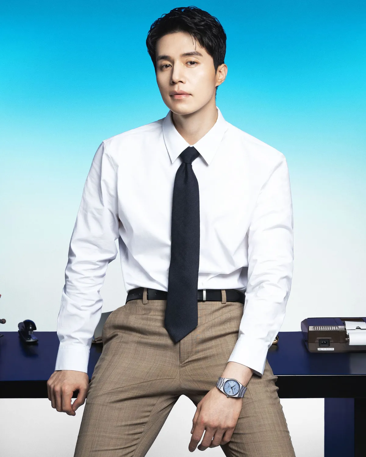 Bước ngoặt t&aacute;o bạo trong sự nghiệp của Lee Dong Wook - Ảnh 2.