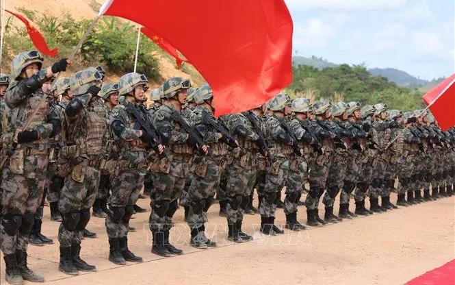 Quân đội Trung Quốc tại lễ khai mạc diễn tập quân sự Rồng Vàng 2020 (Ảnh minh họa: TTXVN)