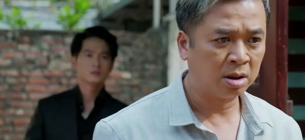 Gia đ&igrave;nh tr&aacute;i dấu - Tập 29: B&aacute;o tin vui, Đức bị bố vợ tương lai đuổi chạy 't&oacute;e kh&oacute;i' - Ảnh 1.