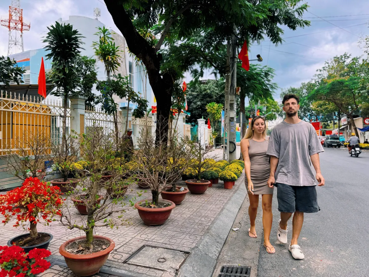 Khánh Hòa: Hoa Tết về, sắc xuân lan tỏa phố biển- Ảnh 2. Khánh Hòa: Hoa Tết về, sắc xuân lan tỏa phố biển- Ảnh 2.