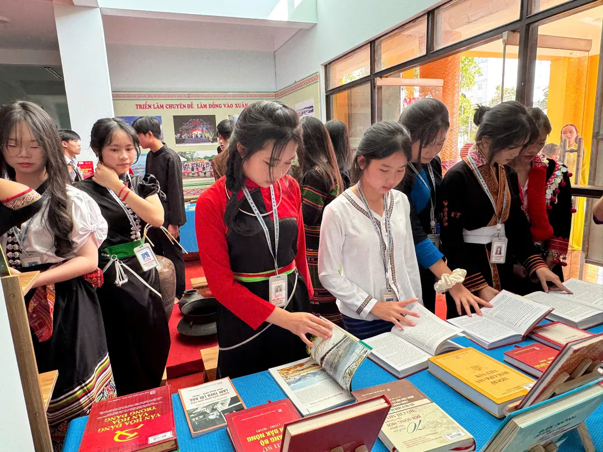 Hội B&aacute;o Xu&acirc;n 2026: &ldquo;L&acirc;m Đồng v&agrave;o xu&acirc;n&rdquo; lan tỏa sắc xu&acirc;n v&agrave; văn h&oacute;a đọc.- Ảnh 2.