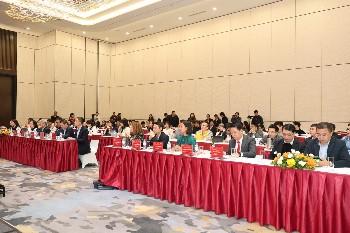 Tứ trụ xuất khẩu Việt Nam: T&igrave;m vận hội mới từ những c&uacute; "click" chuột - Ảnh 3.