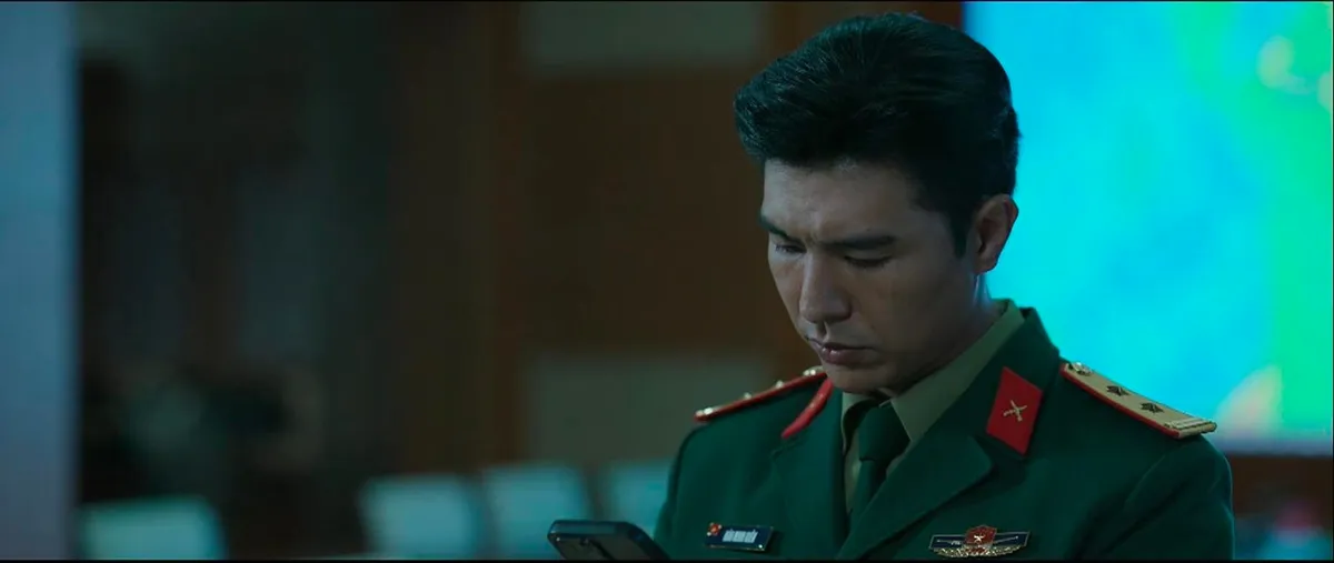 Kh&ocirc;ng giới hạn - Tập 3: Ki&ecirc;n từ chối phũ ph&agrave;ng Lam Anh, Linh gặp nguy hiểm - Ảnh 2.