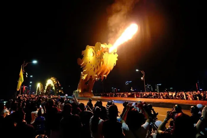 Đ&agrave; Nẵng tổ chức cầu Rồng phun lửa, cầu S&ocirc;ng H&agrave;n quay nhịp phục vụ người d&acirc;n dịp Tết- Ảnh 1.