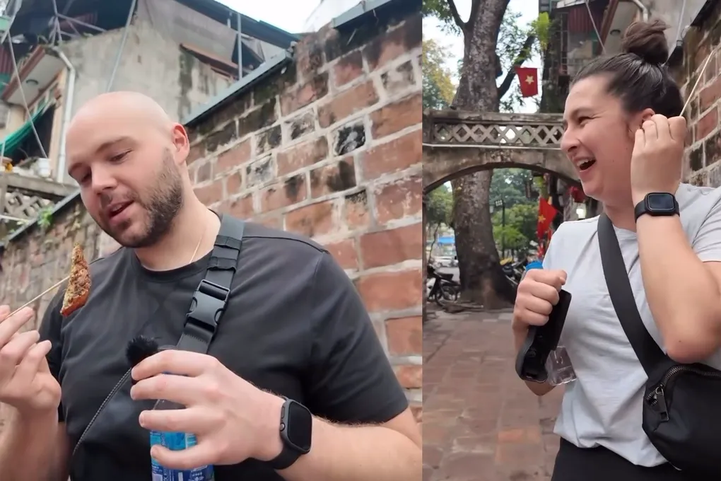 Du kh&aacute;ch Canada vừa ăn vừa &ldquo;sốc&rdquo; khi lần đầu thử chả rươi H&agrave; Nội- Ảnh 1.