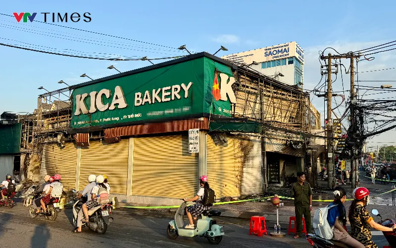 Vụ cháy tại cơ sở sản xuất và kinh doanh bánh ngọt trên đường Đỗ Xuân Hợp (phường Phước Long).