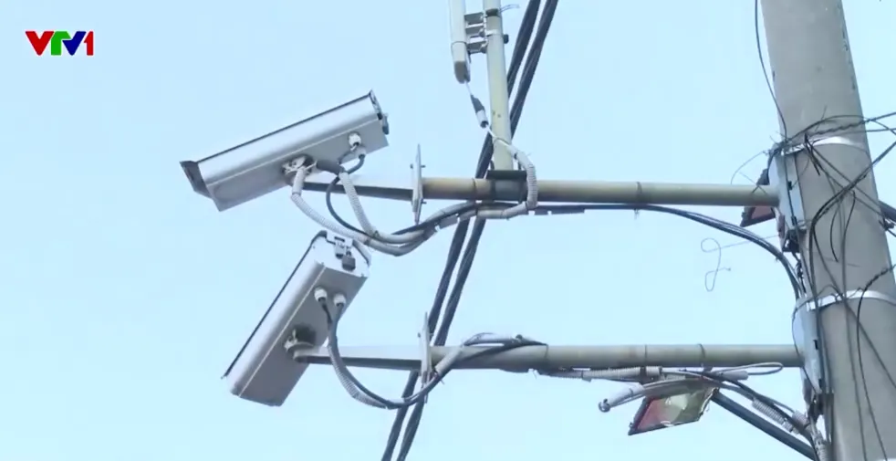 Camera gi&aacute;m s&aacute;t ph&aacute;t huy hiệu quả, chợ B&agrave; Chiểu bớt cảnh lấn chiếm vỉa h&egrave;- Ảnh 2.