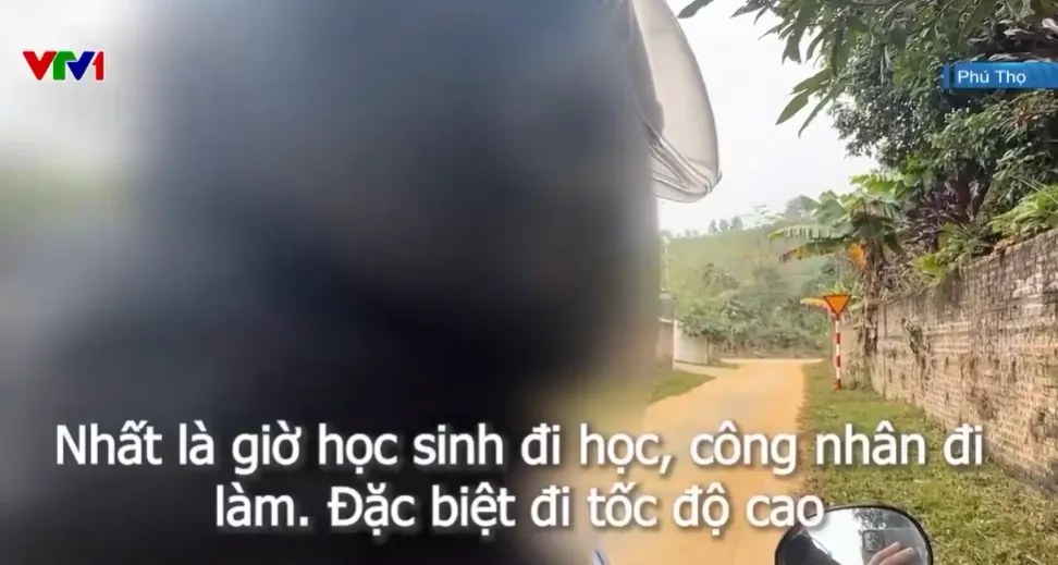 XE TẢI G&Acirc;Y BỤI BẶM, HƯ HỎNG ĐƯỜNG D&Acirc;N SINH - Ảnh 4.