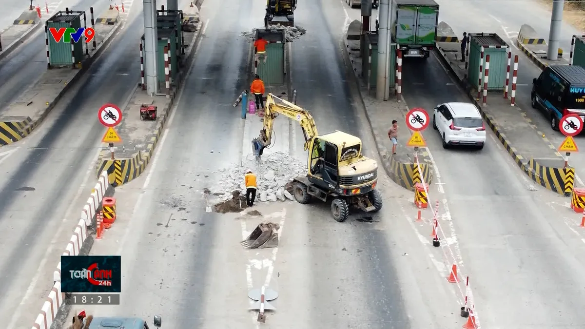 TP. Hồ Chí Minh bắt đầu tháo dỡ trạm thu phí trên QL51