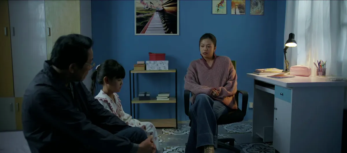 Gia đ&igrave;nh tr&aacute;i dấu - Tập 29: Vừa ra t&ograve;a, b&agrave; &Aacute;nh đ&atilde; cho chồng cơ hội 'theo đuổi từ đầu' - Ảnh 1.