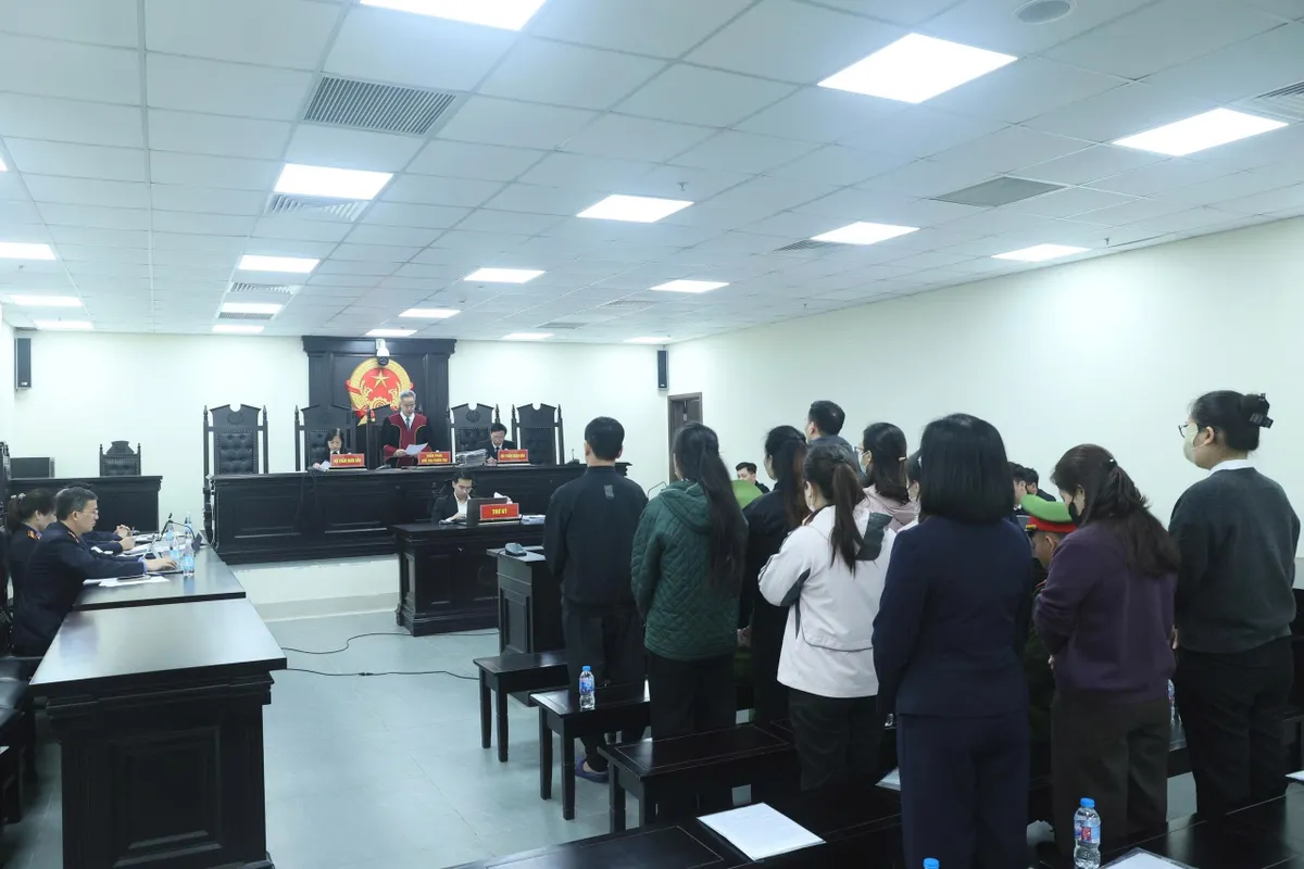 Hai &ldquo;tr&ugrave;m&rdquo; bu&ocirc;n lậu gần 550kg v&agrave;ng lĩnh &aacute;n 10 năm t&ugrave;  - Ảnh 2.