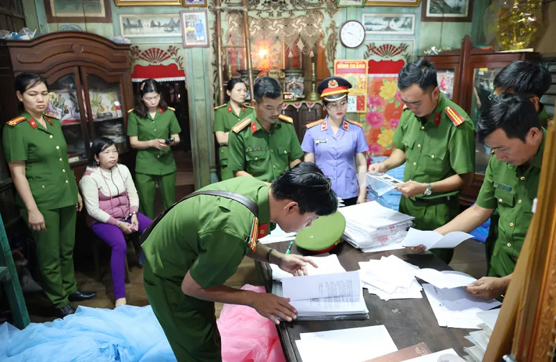 Bắt người phụ nữ sử dụng mạng x&atilde; hội x&uacute;c phạm Thẩm ph&aacute;n T&ograve;a &aacute;n  - Ảnh 2.