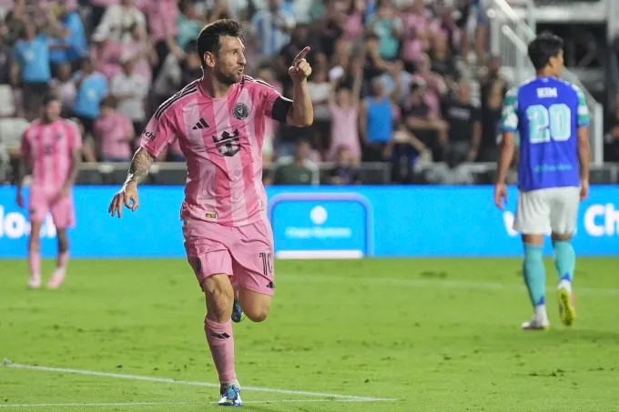 Newell&rsquo;s Old Boys l&ecirc;n kế hoạch đ&oacute;n Messi trở lại v&agrave;o năm 2027- Ảnh 1.