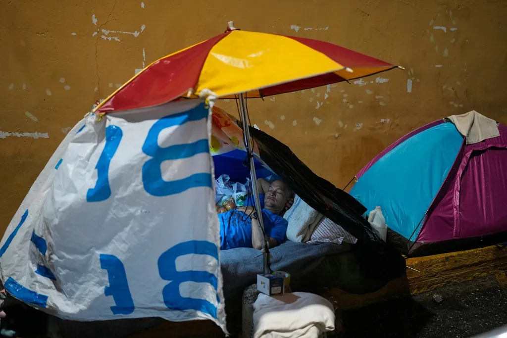 Những chuyển động tại Venezuela sau 1 th&aacute;ng Tổng thống Maduro bị Mỹ bắt giữ- Ảnh 3.