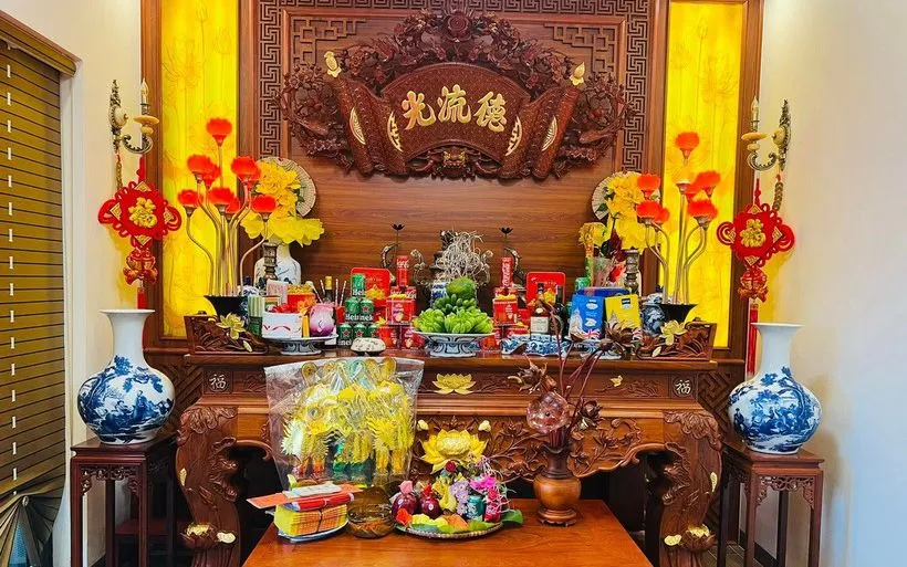 Lễ cúng tiễn ông Công ông Táo ngày 23 tháng Chạp. (Ảnh: Vietnam+)