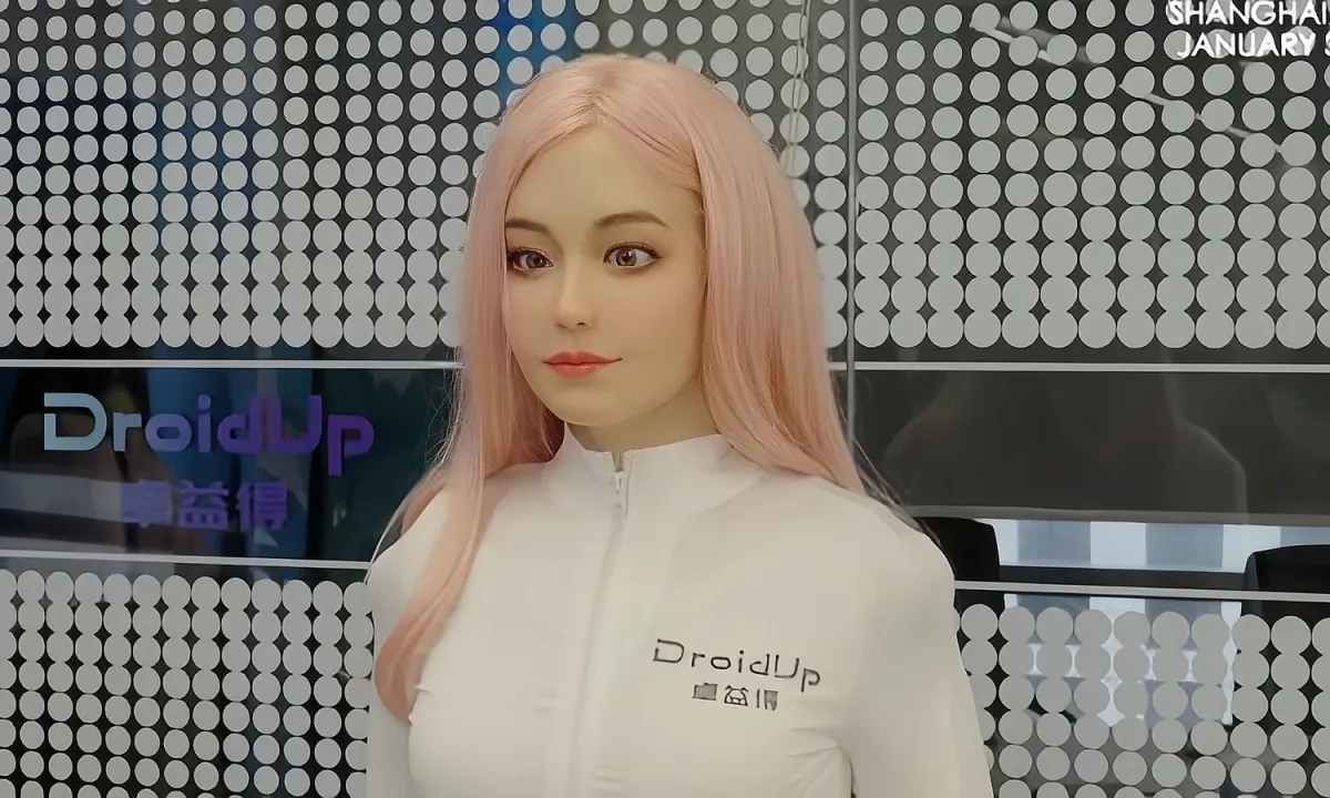 Robot h&igrave;nh người Moya g&acirc;y ch&uacute; &yacute; với th&acirc;n nhiệt như người thật- Ảnh 1.