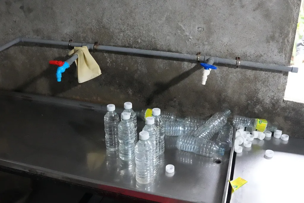 Triệt ph&aacute; cơ sở sản xuất hơn 60.000 l&iacute;t giấm giả - Ảnh 4.