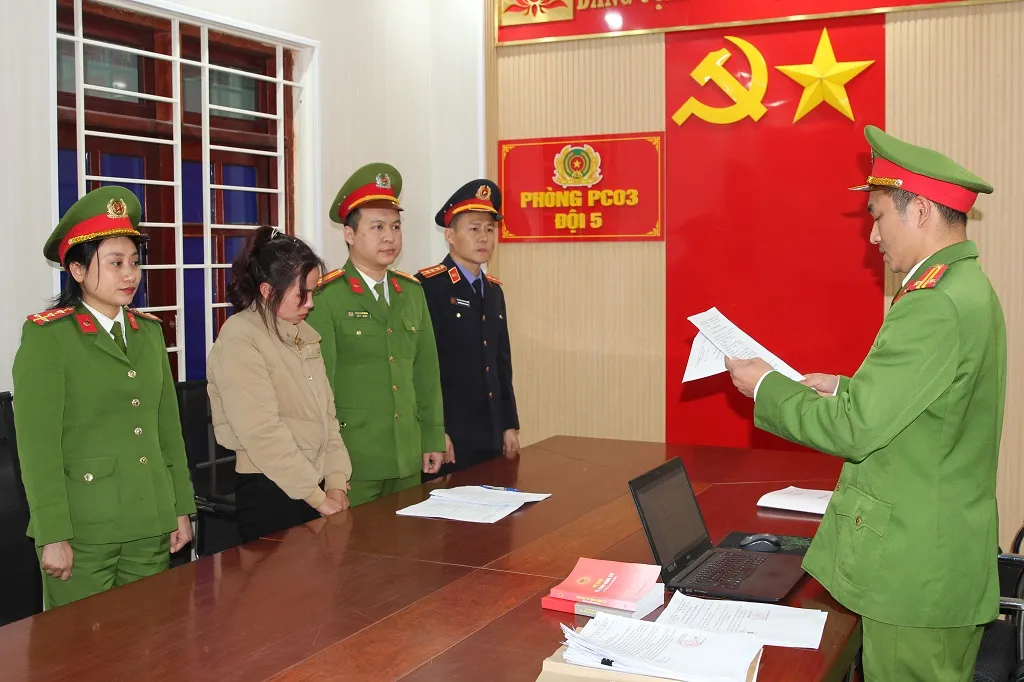 Triệt ph&aacute; cơ sở sản xuất hơn 60.000 l&iacute;t giấm giả - Ảnh 5.