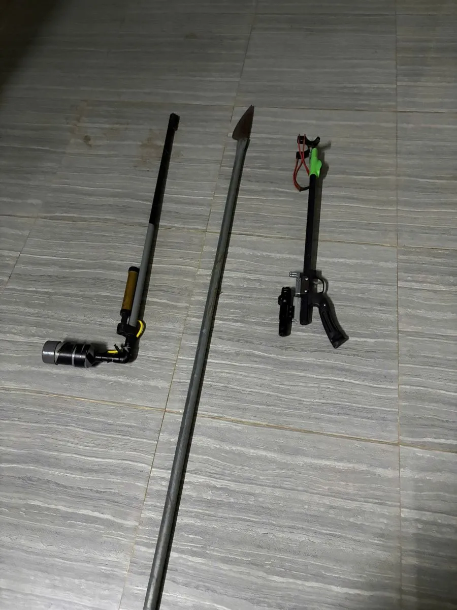 Kịp thời ngăn chặn nh&oacute;m đối tượng mang b&igrave;nh xịt hơi cay g&acirc;y mất an ninh, trật tự   - Ảnh 2.