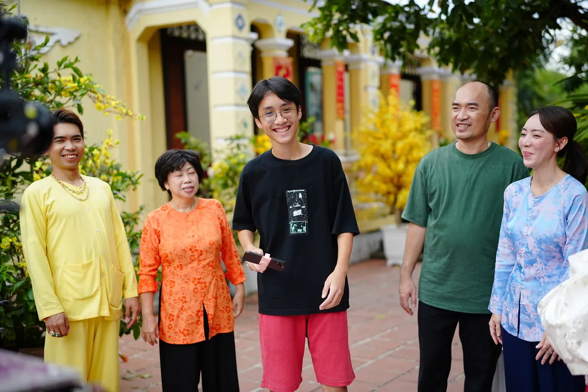 Tết đến rồi về nh&agrave; th&ocirc;i - Series phim Tết k&eacute;o d&agrave;i gần 1 thập kỷ v&agrave; c&aacute;c th&ocirc;ng điệp về t&igrave;nh th&acirc;n - Ảnh 3.