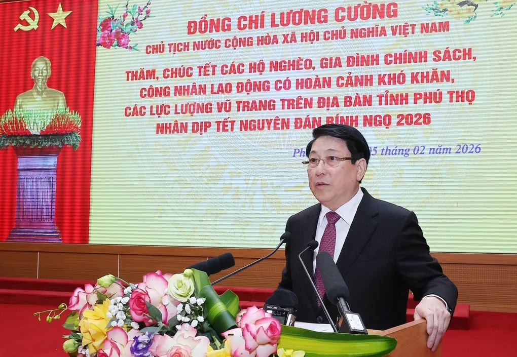 Chủ tịch nước Lương Cường ch&uacute;c Tết, kỳ vọng Ph&uacute; Thọ bứt ph&aacute; ph&aacute;t triển nhanh v&agrave; bền vững- Ảnh 1.