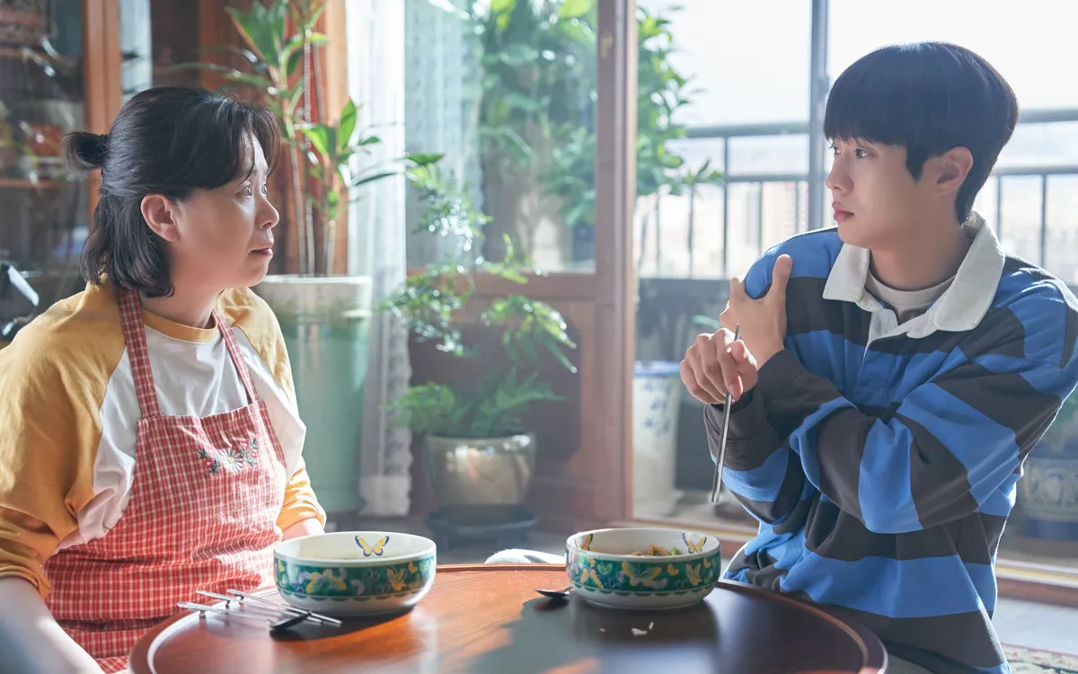 Hai diễn viên tiếp tục có dịp đóng vai mẹ con.