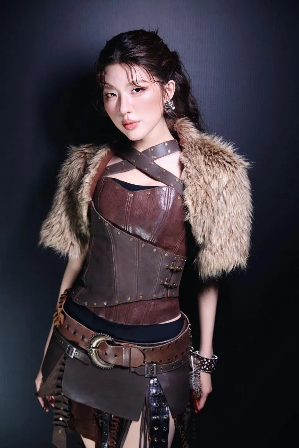 Cặp đ&ocirc;i phim Th&aacute;i Lan "Người đẹp v&agrave; Qu&aacute;i lạ" bất ngờ với t&igrave;nh cảm của kh&aacute;n giả Việt - Ảnh 6.