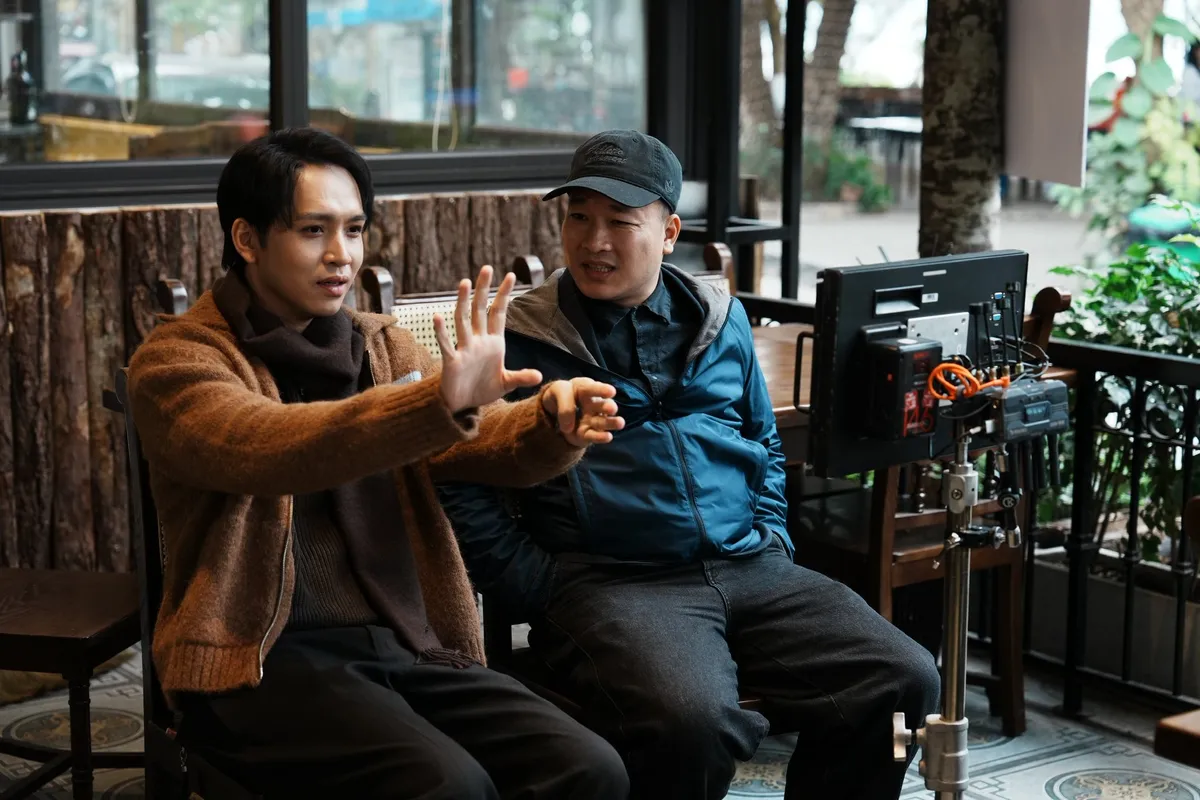 Bạch C&ocirc;ng Khanh lần đầu h&aacute;t nhạc Tết - Ảnh 2.