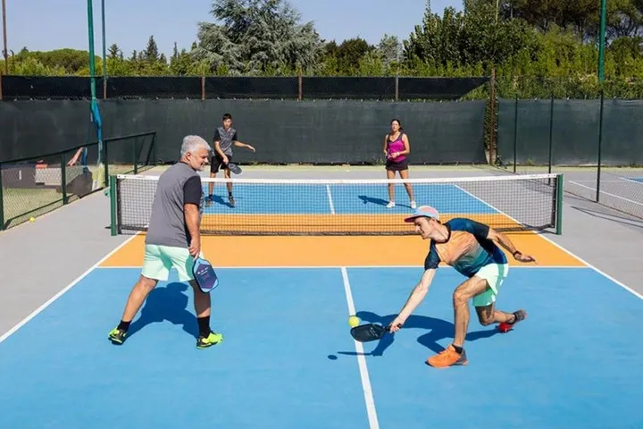 Những th&oacute;i quen sai lầm k&igrave;m h&atilde;m người chơi pickleball n&acirc;ng cao tr&igrave;nh độ- Ảnh 1.