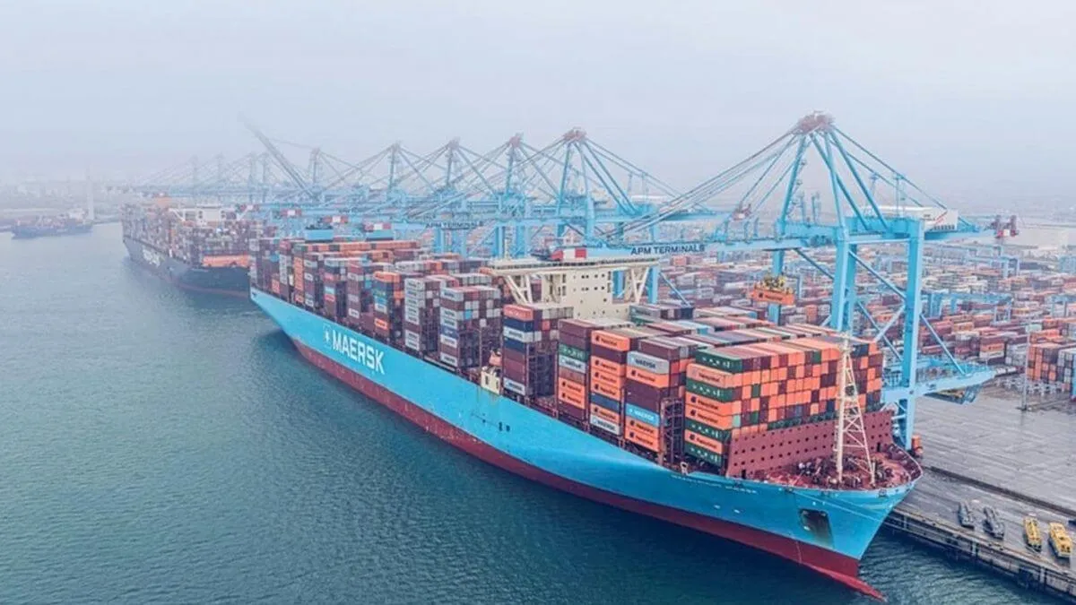 Maersk cắt giảm 1.000 việc l&agrave;m văn ph&ograve;ng khi lợi nhuận lao dốc- Ảnh 1.