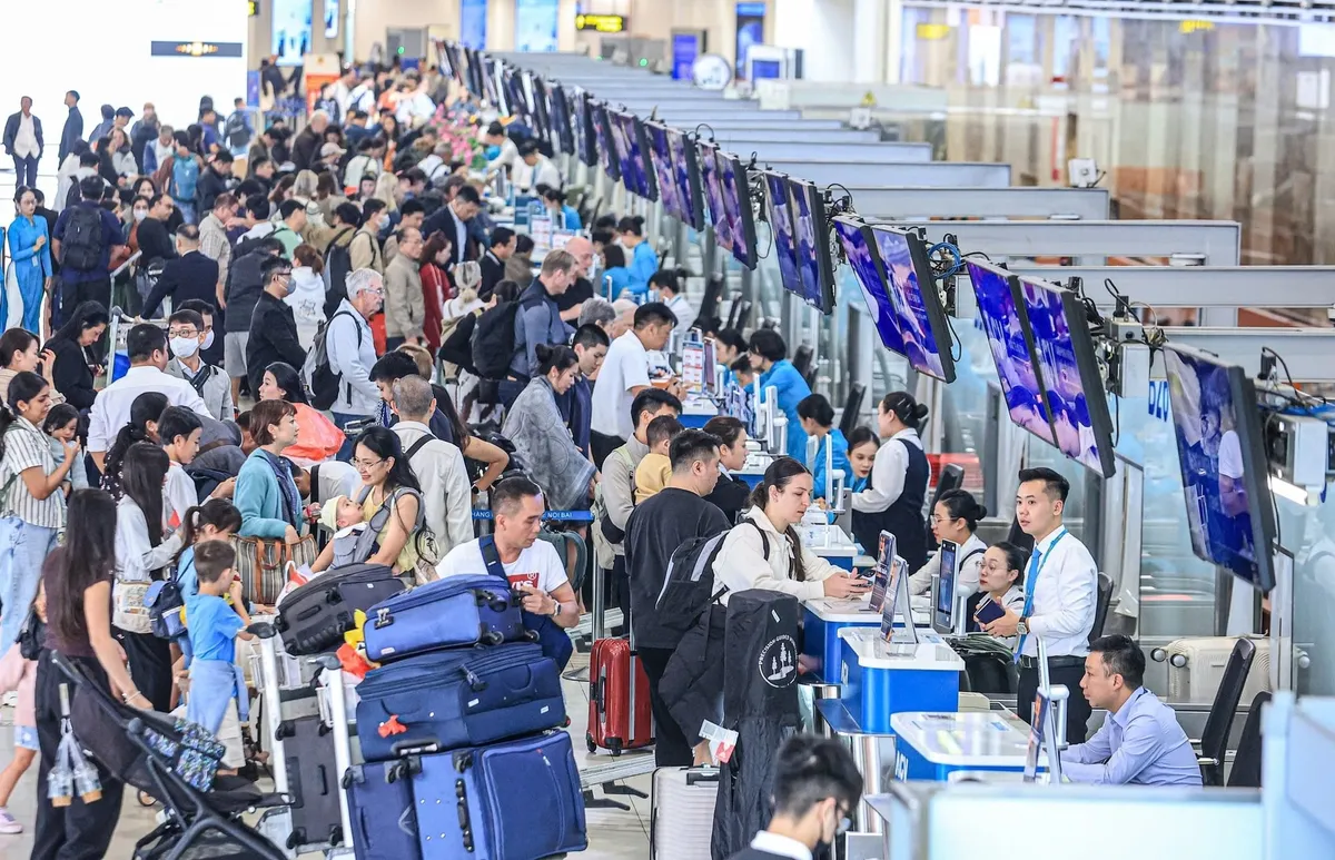 H&agrave;ng kh&ocirc;ng dự kiến phục vụ gần 3 triệu lượt kh&aacute;ch trong dịp Tết B&iacute;nh Ngọ 2026 - Ảnh 2.