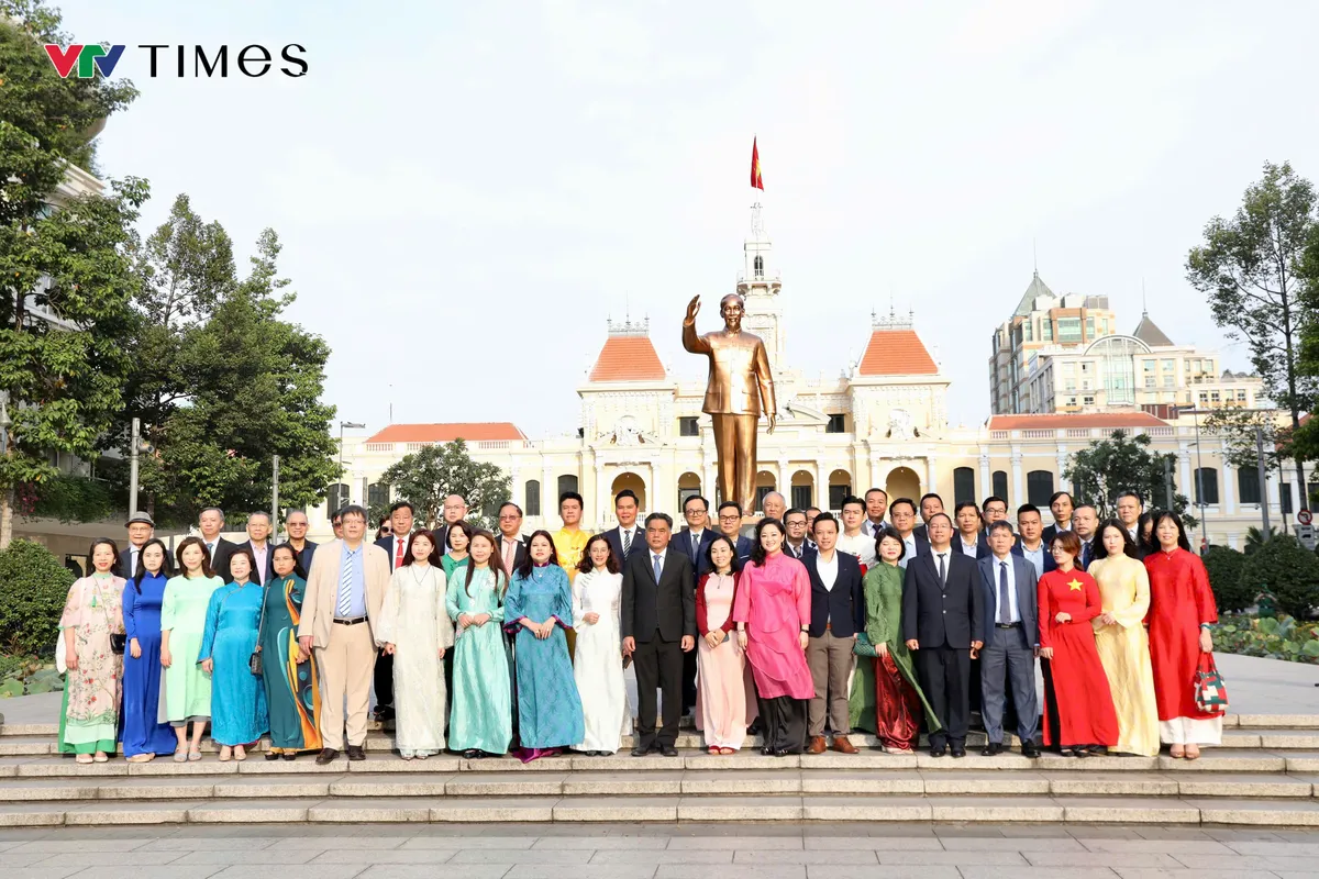 Kiều b&agrave;o kết nối tri thức, chia sẻ tầm nh&igrave;n c&ugrave;ng hướng tới tương lai xanh của TP Hồ Ch&iacute; Minh - Ảnh 1.