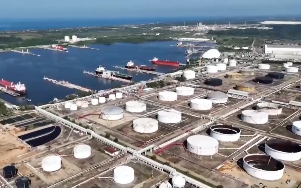 Mexico t&igrave;m c&aacute;ch thức cung cấp nhi&ecirc;n liệu cho Cuba - Ảnh 1.