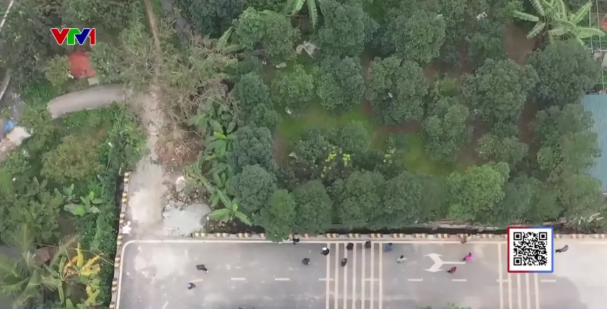 H&agrave;ng trăm hộ d&acirc;n bức x&uacute;c v&igrave; k&ecirc;nh tưới ti&ecirc;u bị lấn chiếm - Ảnh 1.