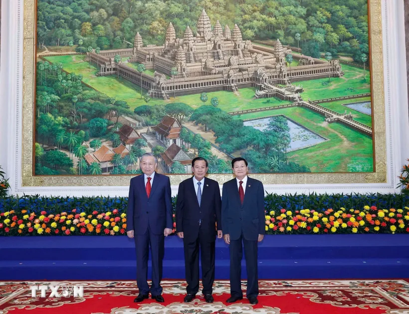 Tổng B&iacute; thư T&ocirc; L&acirc;m đồng chủ tr&igrave; Cuộc gặp giữa Người đứng đầu ba Đảng Việt Nam - Campuchia - L&agrave;o - Ảnh 1.