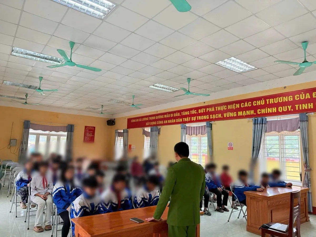 Triệu tập 27 học sinh li&ecirc;n quan tr&agrave;o lưu "xin c&ograve;i" nguy hiểm tr&ecirc;n mạng x&atilde; hội - Ảnh 2.