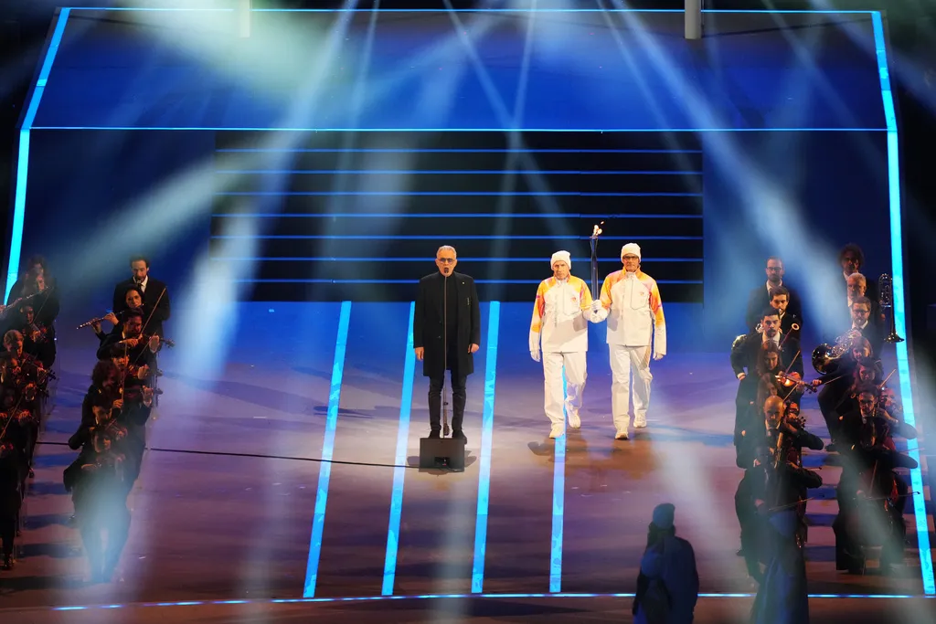 Mariah Carey h&aacute;t khai mạc Thế vận hội m&ugrave;a đ&ocirc;ng 2026 - Ảnh 5.