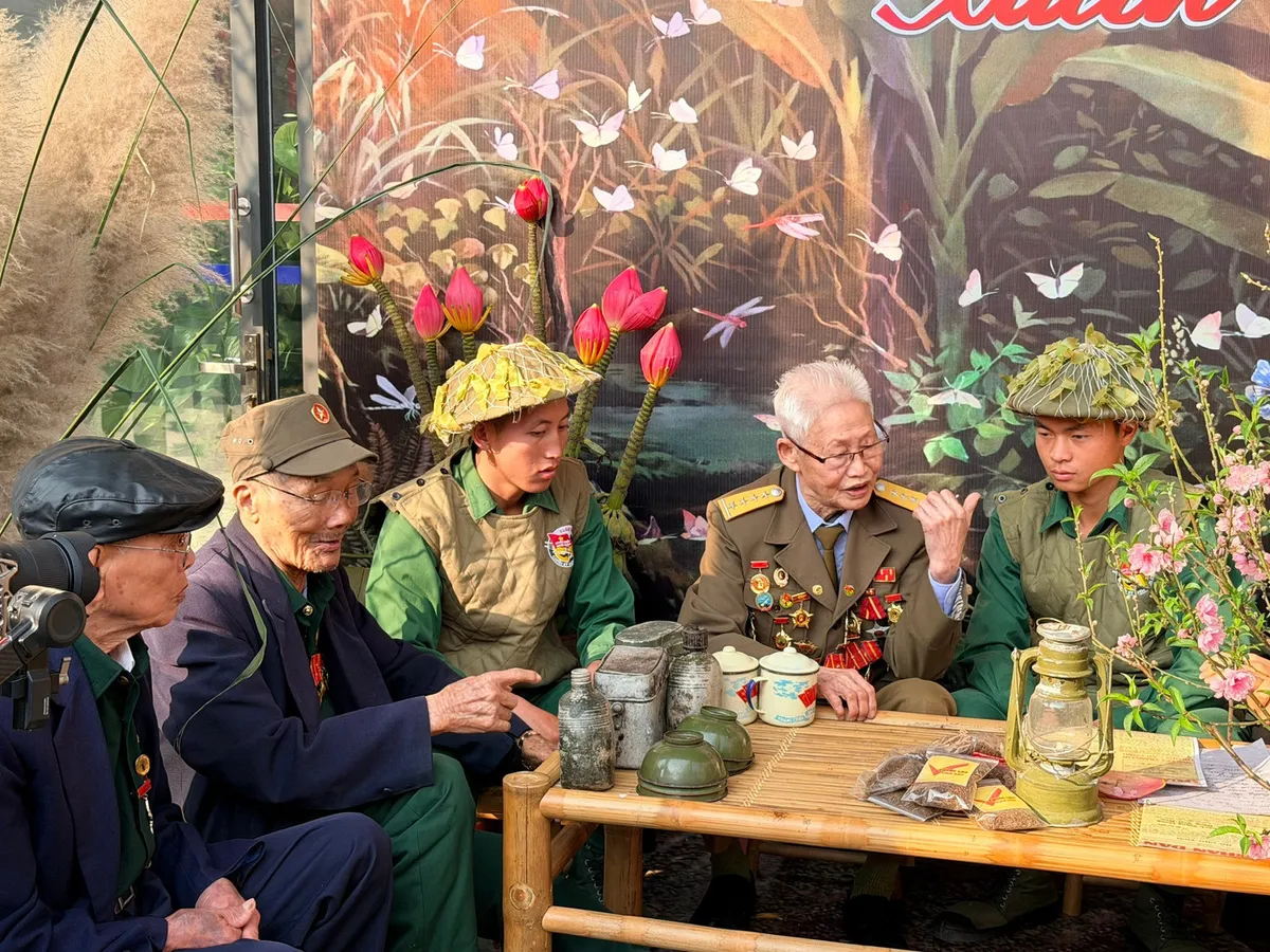 Tết chiến sĩ Điện Bi&ecirc;n &ndash; Xu&acirc;n 1954: Kh&ocirc;ng gian k&yacute; ức của một m&ugrave;a xu&acirc;n lịch sử - Ảnh 1.