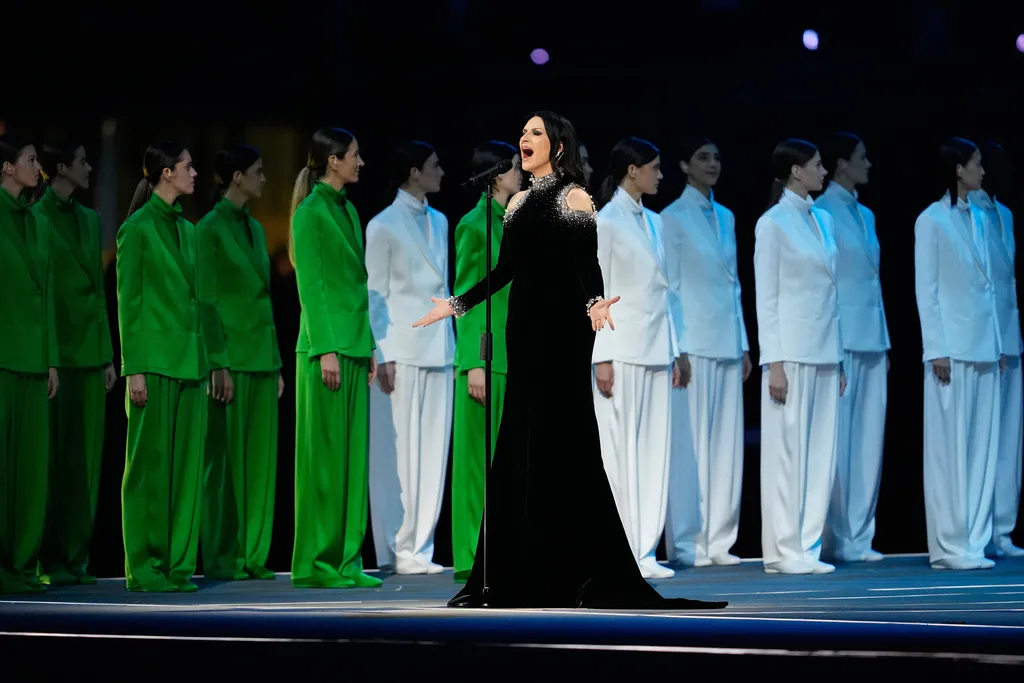 Mariah Carey h&aacute;t khai mạc Thế vận hội m&ugrave;a đ&ocirc;ng 2026 - Ảnh 4.