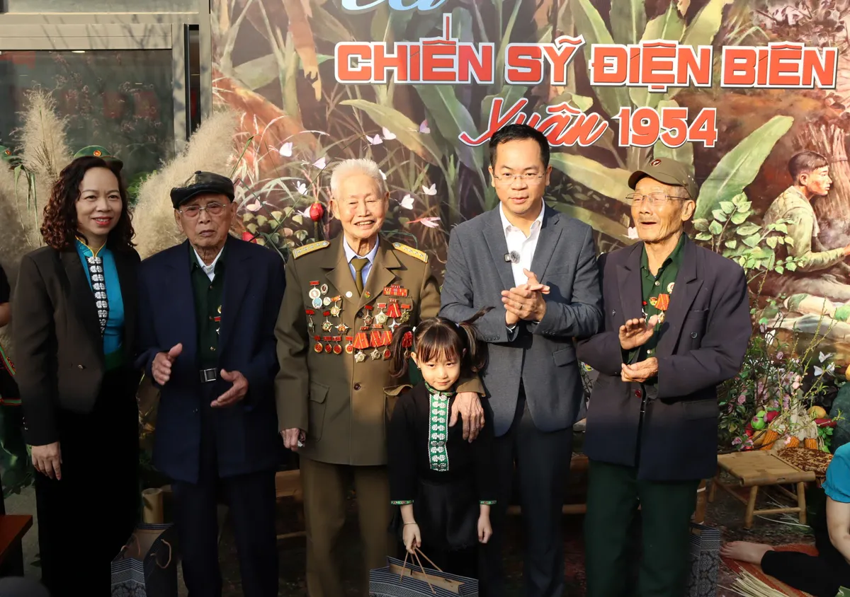 Tết chiến sĩ Điện Bi&ecirc;n &ndash; Xu&acirc;n 1954: Kh&ocirc;ng gian k&yacute; ức của một m&ugrave;a xu&acirc;n lịch sử - Ảnh 6.