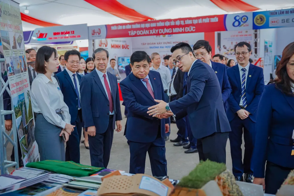 Địa kỹ thuật Đ&ocirc;ng Sơn: Dấu ấn tại c&aacute;c c&ocirc;ng tr&igrave;nh hạ tầng trọng điểm quốc gia- Ảnh 3.