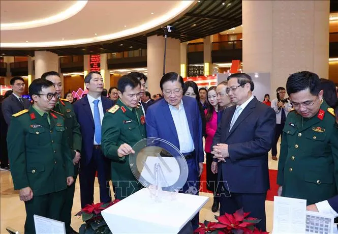  Khai mạc Hội nghị to&agrave;n quốc nghi&ecirc;n cứu, học tập, qu&aacute;n triệt v&agrave; triển khai thực hiện Nghị quyết Đại hội XIV của Đảng - Ảnh 4.