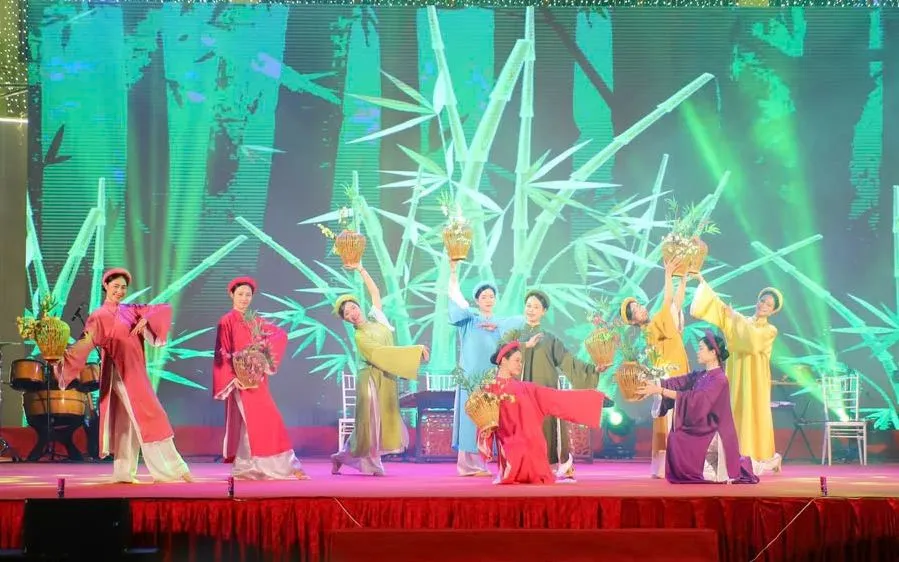 Tiết mục văn nghệ mờ màn mang đậm nét văn hoá truyền thống