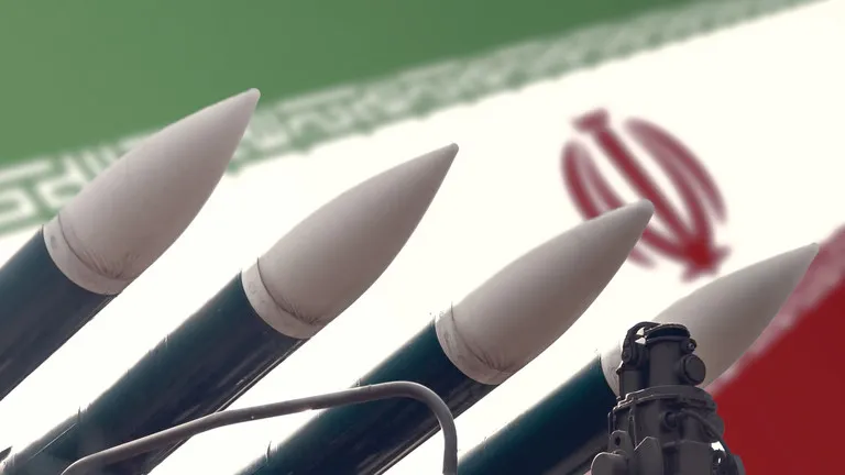 Iran n&acirc;ng cấp t&ecirc;n lửa đạn đạo, điều chỉnh học thuyết qu&acirc;n sự giữa căng thẳng- Ảnh 1.