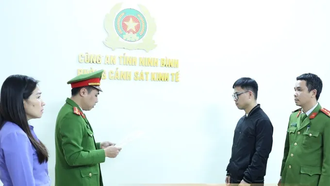 Trốn thuế hơn 2 tỷ đồng, chủ tiệm v&agrave;ng bị bắt - Ảnh 1.